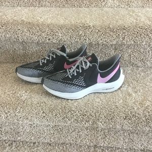 Nike ZOOM running shoe, size 7.5